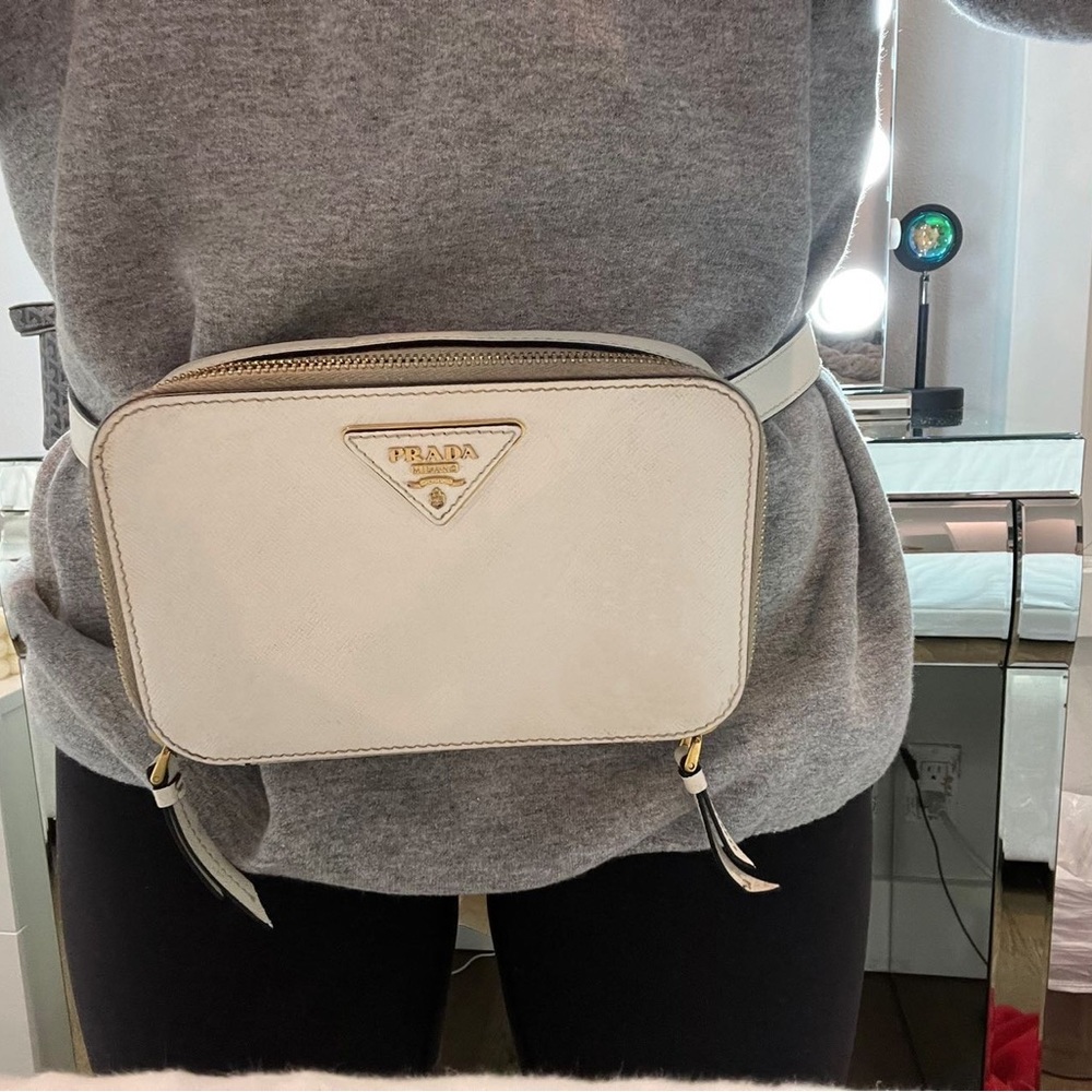 2019 White saffiano leather belt bag